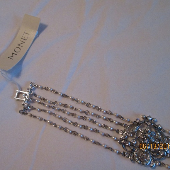 MONET PEARL FLORAL CENTER BRACELET , DECORATIVE CL - Picture 3 of 5